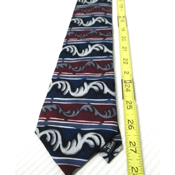Ziggurat Designer Silk Necktie Tie Blue Red Grey White Made in USA Filigree - Picture 4 of 6